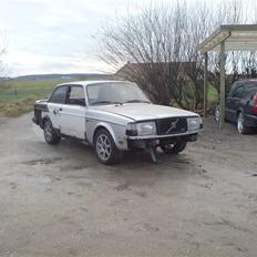 Volvo 242 solgt