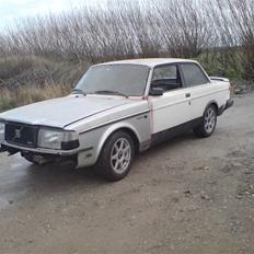 Volvo 242 solgt