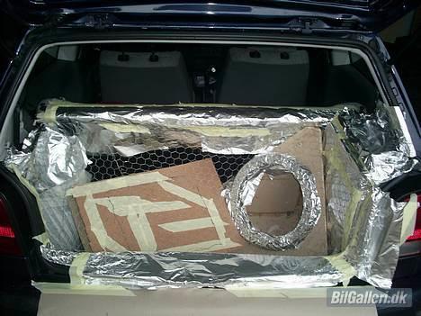 VW Polo 6N SOLGT - Anlæg under opbygning.. Lige inden der kom glasfiber på.. billede 10