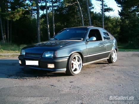 Opel Kadett Champion - Solgt - Med de gamle fælge billede 7