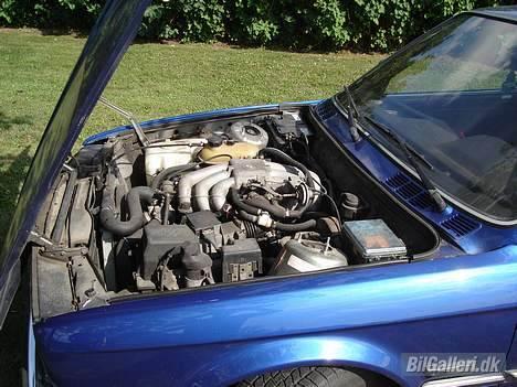 BMW 320i SOLGT billede 8