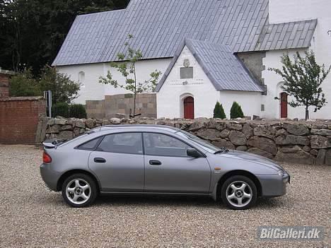 Mazda 323 F  Solgt..... billede 6
