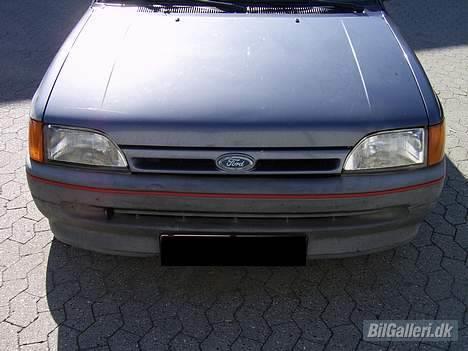Ford escort 1,6 i SOLGT billede 2