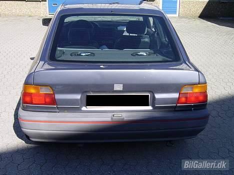 Ford escort 1,6 i SOLGT billede 3