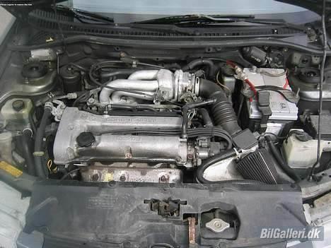 Mazda 323 S LX *SOLGT* billede 4