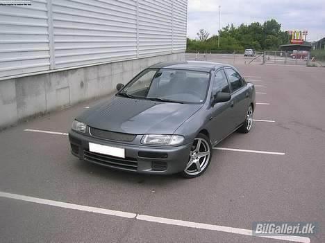 Mazda 323 S LX *SOLGT* billede 8
