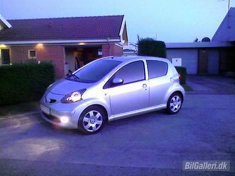 Toyota Aygo SOLGT........ billede 1