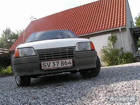 Opel Kadett E - Randi SKROTTET billede 16