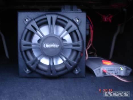 Audi 80 2,8 V6 - Nyt. Anlæget, ring billede men man kan da se det røde lys. billede 14