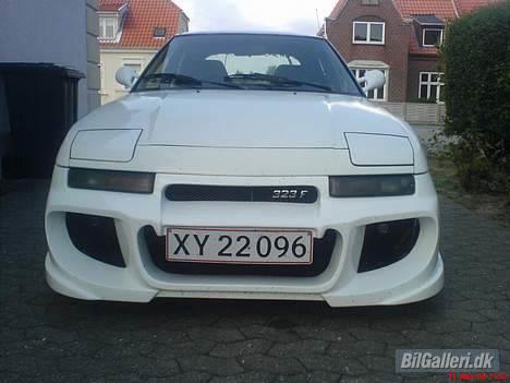 Mazda 323 F *Solgt* billede 7