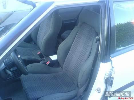 Mazda 323 F *Solgt* billede 8