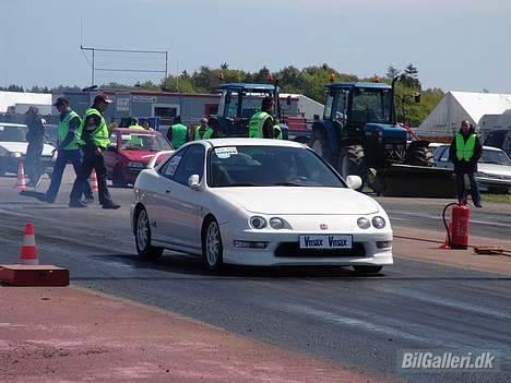 Honda Integra Type-R (solgt) - Jeg vandt DHB i den da den ikke havde trykmotoren i. (skal siges at jeg kun kunne vinde fordi Henrik Sørensen røg ud på en diskutabel tyvstart) billede 4