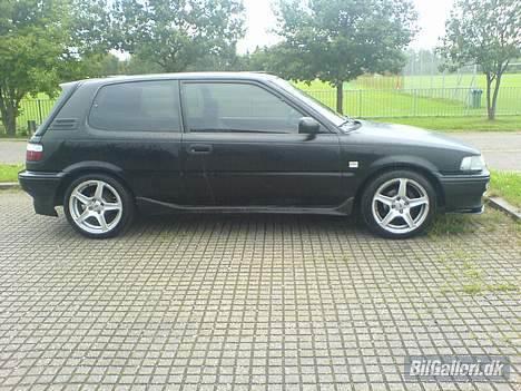 Toyota Corolla - Totalskadet billede 4