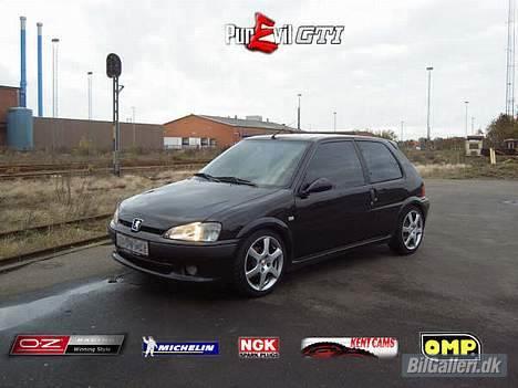 BMW 320 I E 30 -SOLGT- - Min yngling: Peugeot 106 GTI 1999 m- ombygget motor. Absolut den sjoveste jeg har ejet. (Kælken) billede 15