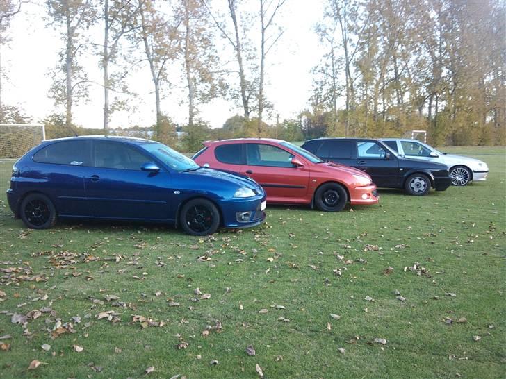 Seat Ibiza 1,4 16v (Cupra) solgt - nyt billed 18-10-2009 sammen med nogen venner billede 6