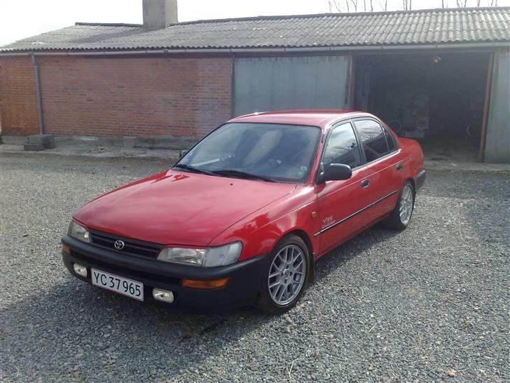 Toyota Corolla XLi SedanSolgt - Min fine bil  billede 1