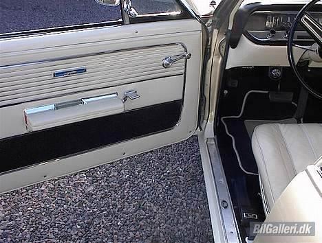 Buick skylark Coupe - betrækket var som nyt. det skulle bare rensen totalt i bund billede 3