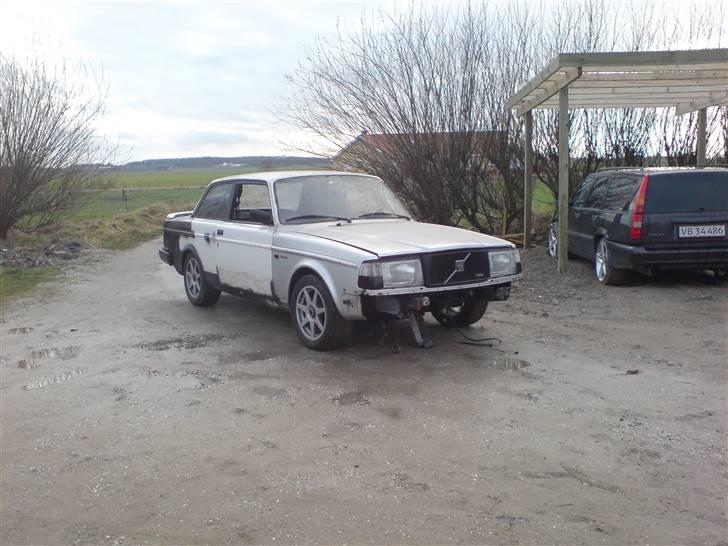 Volvo 242 solgt billede 1