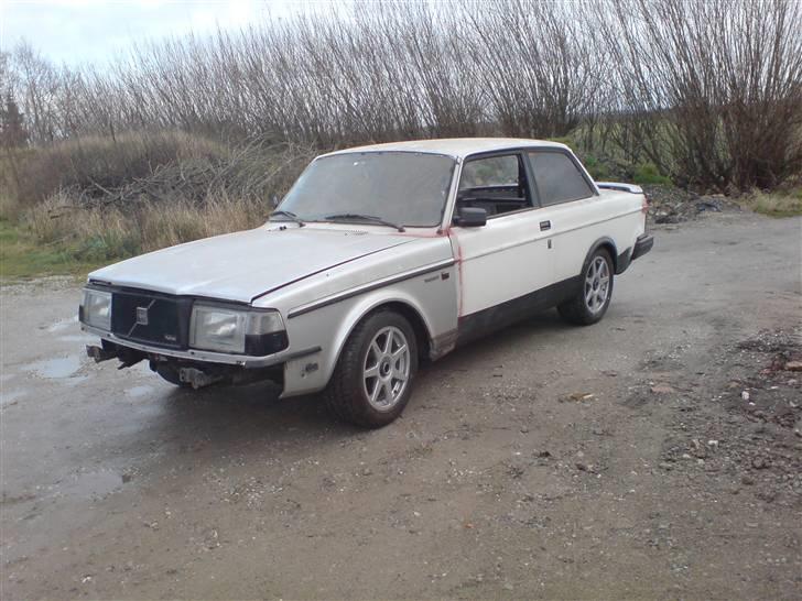 Volvo 242 solgt billede 2