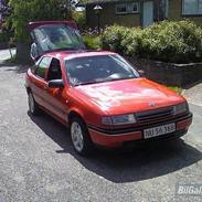 Opel Vectra 2.0i GLS