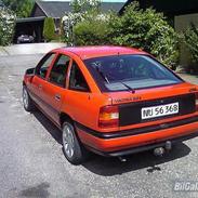 Opel Vectra 2.0i GLS
