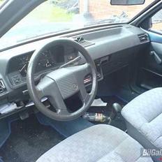 VW Polo 1,3 HIT •SOLGT•