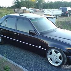 Mercedes Benz 250 D Gangsta 