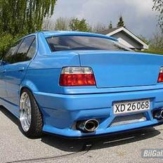 BMW E36 325 I SOLGT