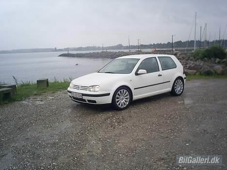 VW golf 4 <<SOLGT>> billede 1