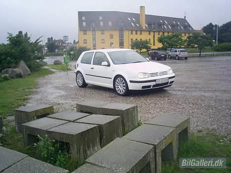 VW golf 4 <<SOLGT>> billede 2