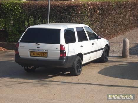 Ford Escort 1,6i 16V st. car - Bagfra... billede 15