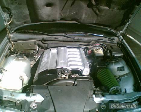 BMW 325i solgt billede 8