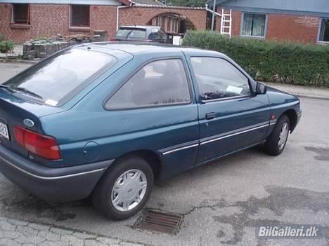 Ford escort byttet væk  - billed fra siden  billede 4