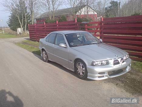 BMW e36 318i  SOLGT billede 10