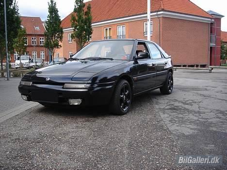 Mazda 323f "knight Rider" solgt billede 2