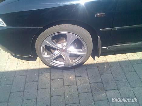 Mitsubishi carisma turbo solgt billede 3