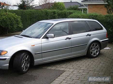 BMW 320 d st.car  billede 5