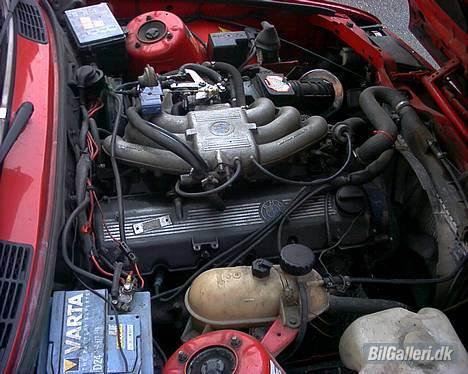 BMW E30 320i - D16/8-06 Ja det er ik det pæneste men det virker da.... billede 15