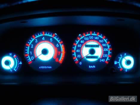 Toyota corolla solgt - plasma skiver tændt billede 11