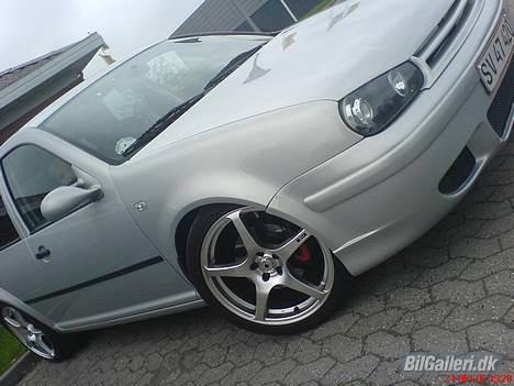 VW Golf IV *SOLGT* billede 1