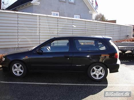 Nissan Almera SRX SOLGT - Såen ser den ud med vinter hjul billede 9