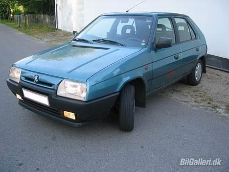 Skoda Favorit 1.3 (skrottet) billede 1