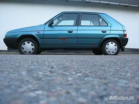 Skoda Favorit 1.3 (skrottet) billede 2