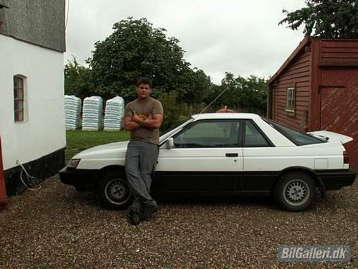 Nissan sunny coupe billede 1