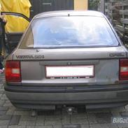 Opel Vectra 2,0i DøD !