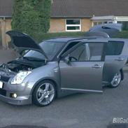 Suzuki Swift ( SOLGT )