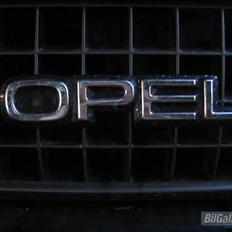 Opel Campo