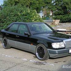 Mercedes Benz 300D Auto RIP