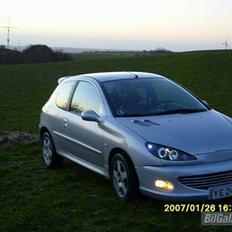 Peugeot 206 XR 1,6 solgt