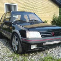 Peugeot 205 MI16 (solgt)